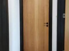 (房子裝修設(shè)計(jì)費(fèi)多少錢一平米)門框顏色這樣搭配 家居顏值提升一個(gè)檔次